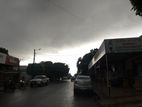 Martes lluvioso y cálido en la frontera