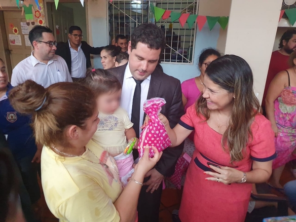 Niños y niñas del Buen Pastor recibieron obsequios y jugaron en el día de Reyes | .::Agencia IP::.