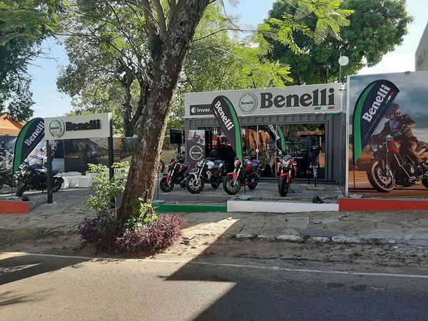 Benelli se presenta en la capital del verano