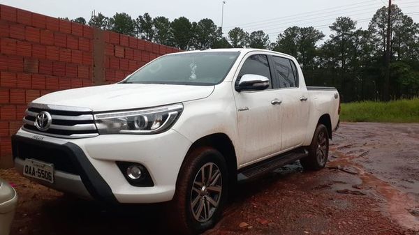 Hallan abandonada una camioneta robada en Brasil - Nacionales - ABC Color