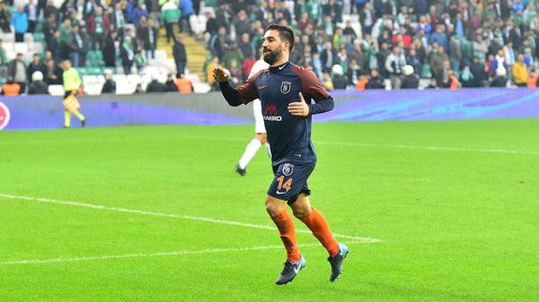 Arda Turan abandona el Basaksehir - Fútbol - ABC Color