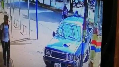 Motochorros se llevan millonario botín en Ciudad del Este - Nacionales - ABC Color