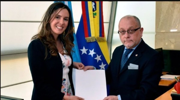 Gobierno argentino retira cartas credenciales a embajadora de Juan Guaidó - ADN Paraguayo