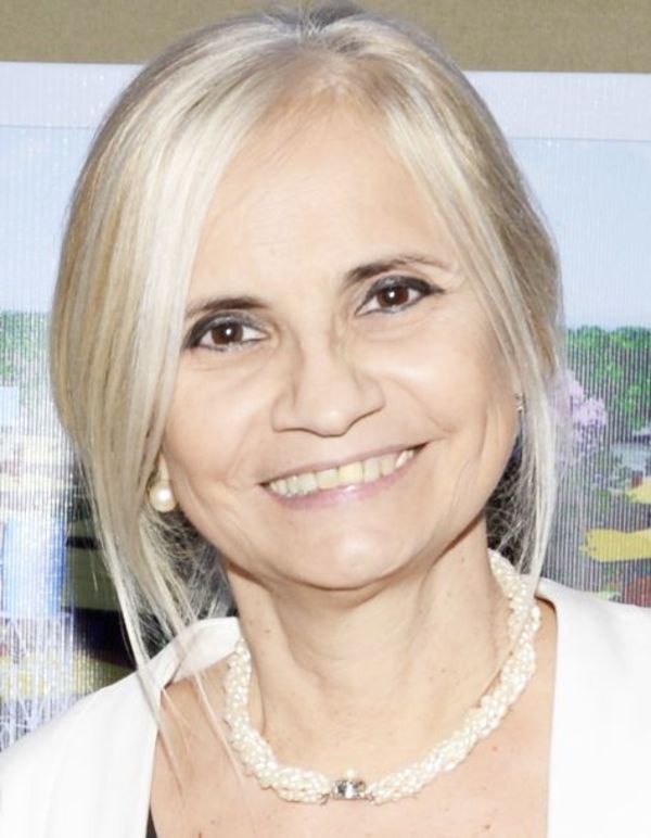 Abdo nombra a Zully Rolón secretaria adjunta de Senad - Política - ABC Color