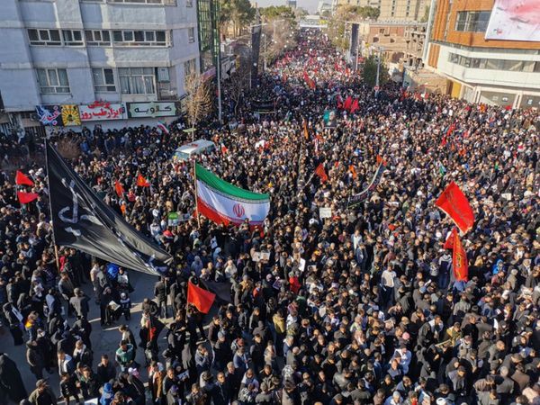 Más de 50 muertos en estampida durante multitudinario entierro