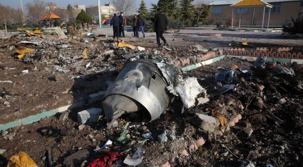 Avión con más de 170 pasajeros a bordo se estrella en Irán » Ñanduti