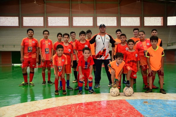 Abren inscripciones en la Escuela Municipal de Fútbol de Ciudad del Este - ADN Paraguayo