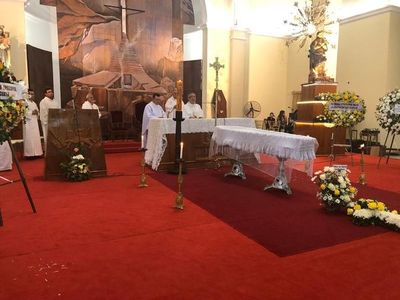 Dan el último adiós a monseñor Zacarías - Nacionales - ABC Color