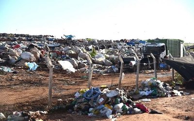 Haciendo negocio con la basura. Denuncian que empresa que administra Cateura adeuda 6 mil millones al Estado - ADN Paraguayo