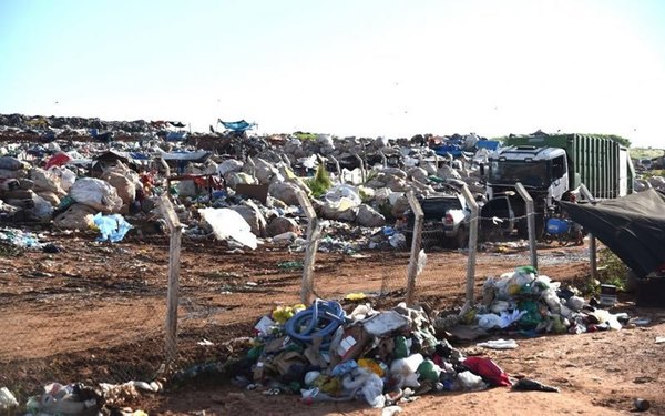 Haciendo negocio con la basura. Denuncian que empresa que administra Cateura adeuda 6 mil millones al Estado - ADN Paraguayo