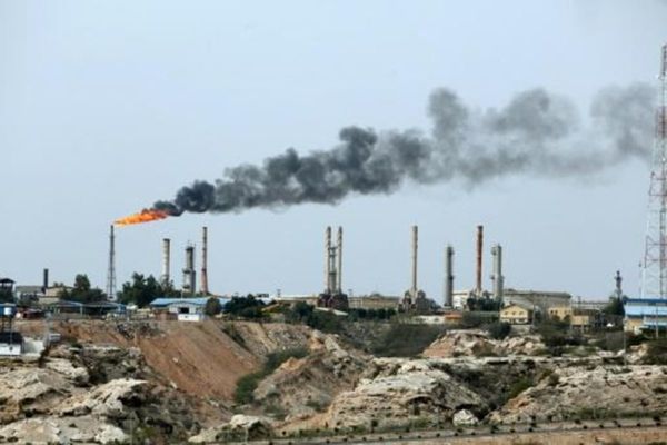 Las tensiones en Irán ponen en peligro el suministro mundial de petróleo