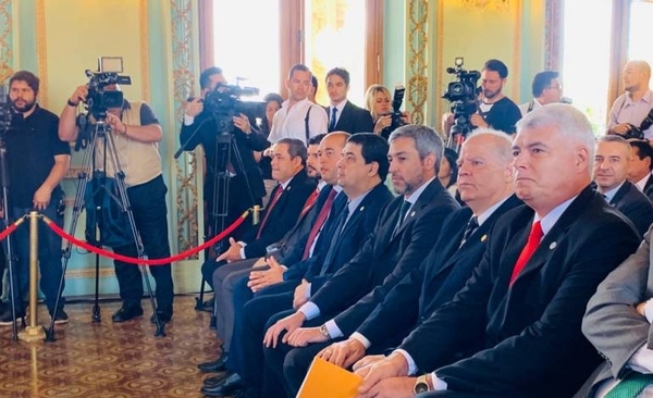 HOY / Puente Chaco'i - Asunción y  venta de terrenos 'como pan caliente' al otro lado del río