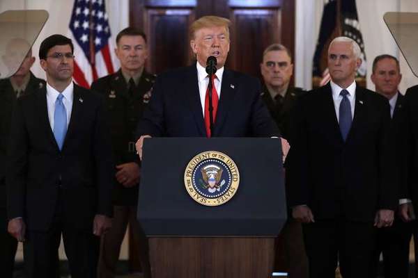 Trump descarta acciones militares y anuncia sanciones