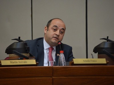 Elecciones municipales: esperan lograr consenso para que la ANR pueda pelear espacios de poder, afirma senador
