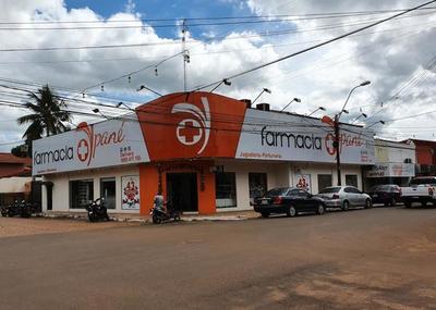 Denuncian a la farmacia “Ypané” por vender medicamentos vencidos