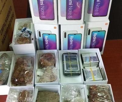 Turistas recibieron 20 cajas de piedras en vez de celulares