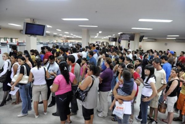 "Temporada alta": Identificaciones registra 4000 solicitudes de cédula por día » Ñanduti