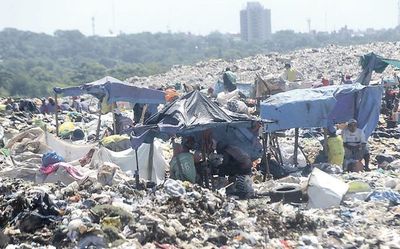 Intendente constata que Asunción recibe en Cateura basura de otras comunas - Locales - ABC Color
