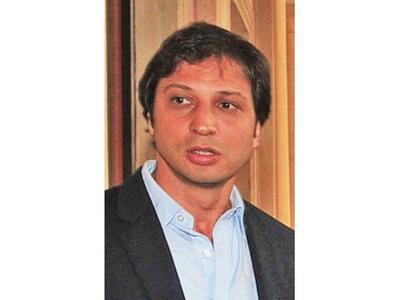 Ex asesor y amigo de Marito será el más beneficiado