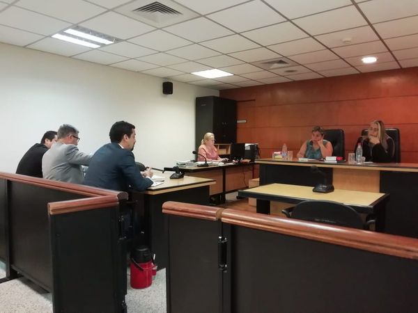Inició juicio para un ex actuario por falsificar papeles de embargos