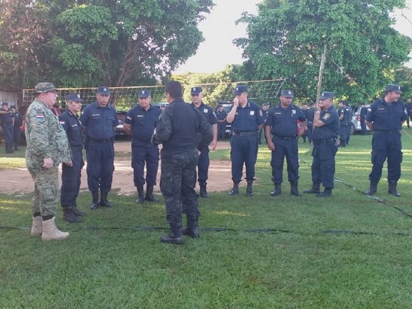 Fuerte despliegue policial para desalojo en Pindo'i