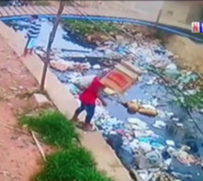 Arroyo es utilizado como vertedero clandestino en Asunción - Paraguay.com