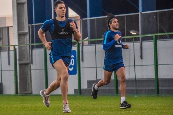 'Chiqui' Arce probó el primer once de Cerro