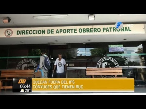 Cónyuges asegurados que tengan RUC quedan fuera del IPS