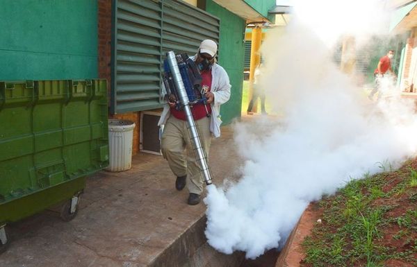Dengue: Fumigación en el Hospital de Luque •