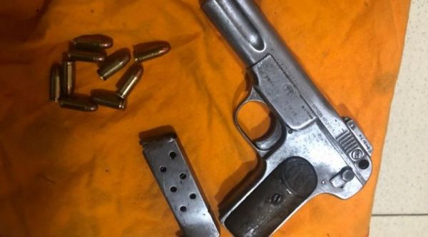 Preocupante: Incautan una pistola en Tacumbú durante requisa