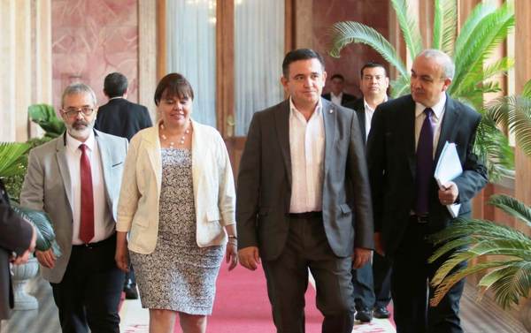 Anuncian mesas técnicas para avanzar en el proceso de la reforma educativa | .::Agencia IP::.