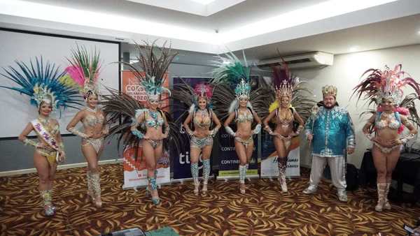 Encarnación promocionó su carnaval en Ciudad del Este - ADN Paraguayo
