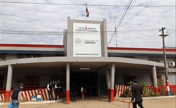 Hallan arma de fuego durante requisa en Tacumbú