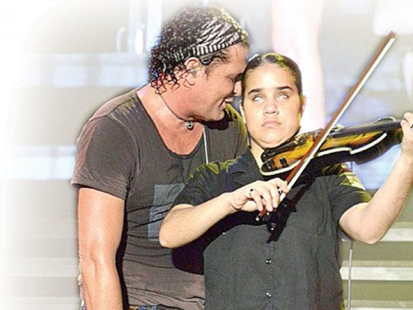 Hallaron sin vida a violinista no vidente