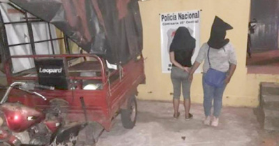 Fue a salvar a su chuli preso ¡en motocarro!