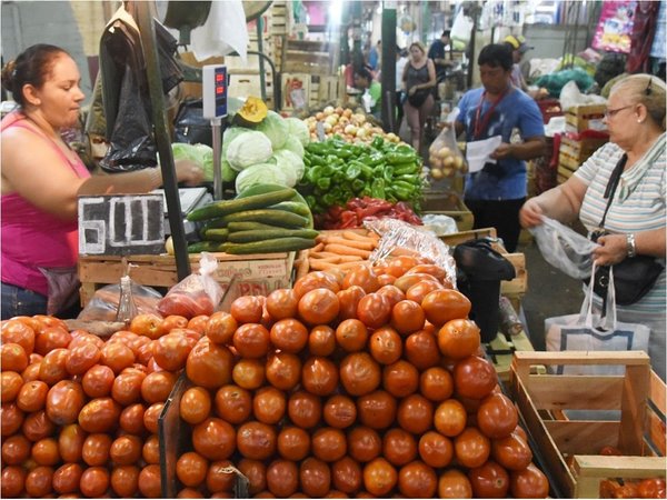 Mercado 4: Abunda oferta frutihortícola, pero hay poca venta