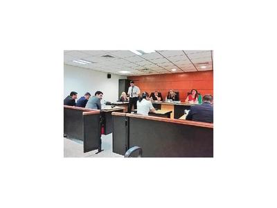 Condenan a ex actuario por falsas órdenes de secuestro