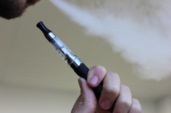 Especialista recomienda el no uso de cigarrillos electrónicos » Ñanduti