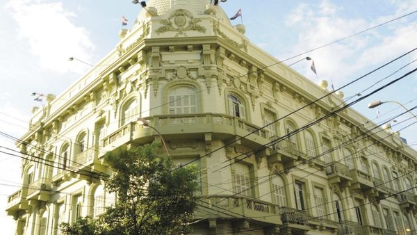 MOPC adjudicó restauración del Palacio Alegre