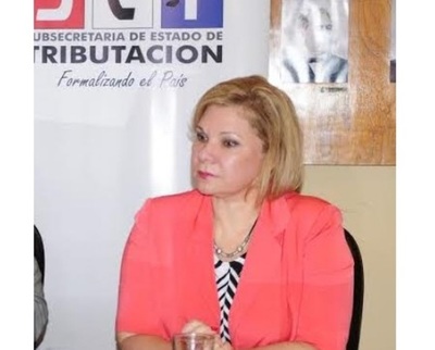 Exviceministra de Tributación pide que Fiscalía la investigue