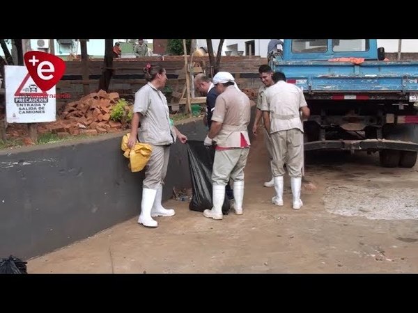 ELIMINAN CRIADEROS DE DENGUE EN EL HOSPITAL REGIONAL DE ENCARNACIÓN