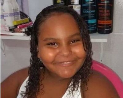 Niña muere por bala perdida en casa en Rio de Janeiro