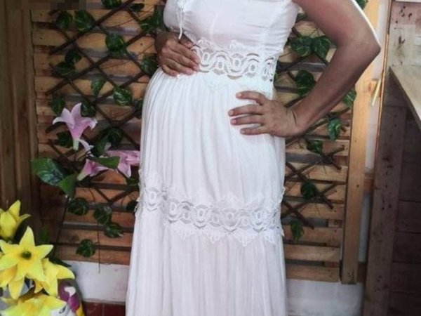 Pidió un vestido de boda en Facebook y se hizo viral