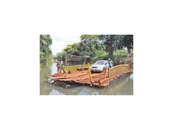 Por obra de asfalto, balsero de Itapúa pide indemnización