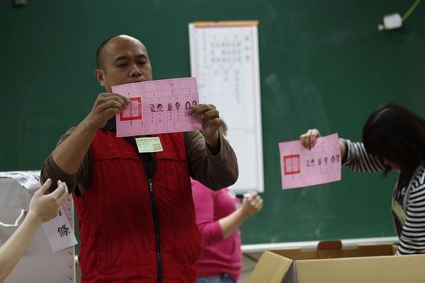 Con un ojo en Hong Kong y otro en Pekín, vota la pequeña isla de Taiwán - Mundo - ABC Color
