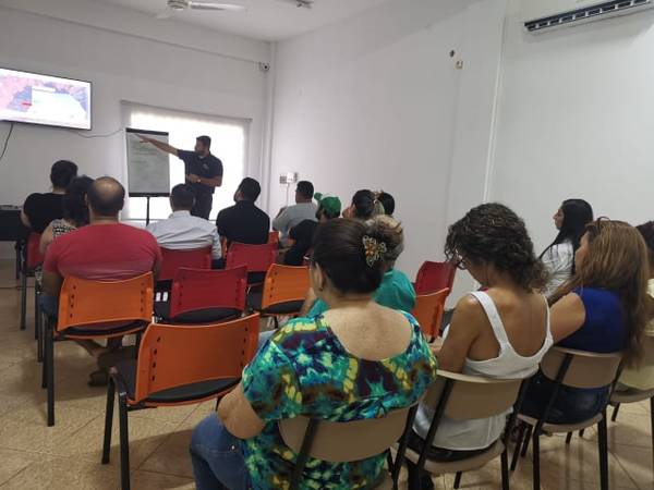 Realizan primera charla sobre proyecto turístico en el barrio Obrero