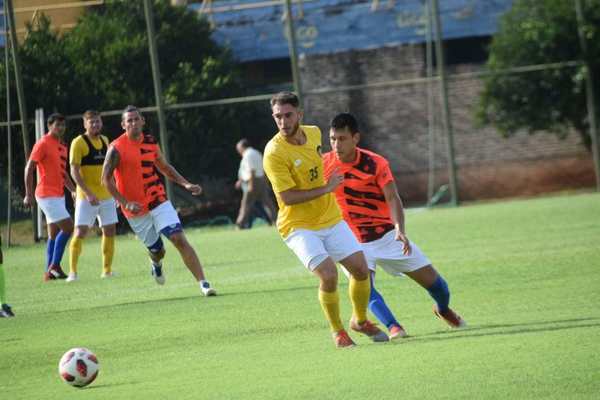 En amistoso, Luqueño golea a 12 de Octubre •