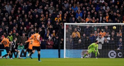 Con golazo de Almirón, Newcastle igualó ante el Wolverhampton