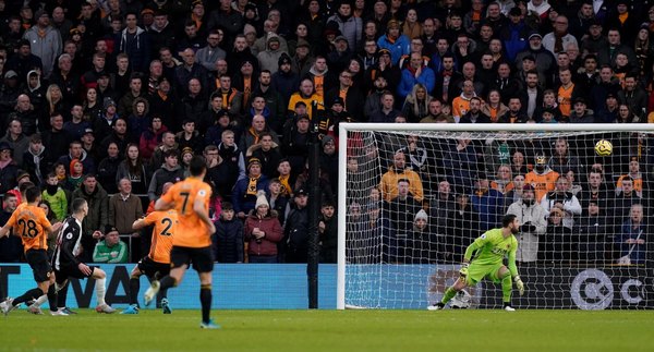 Con golazo de Almirón, Newcastle igualó ante el Wolverhampton