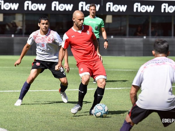 Mascherano disputó sus primeros minutos con Estudiantes en un amistoso